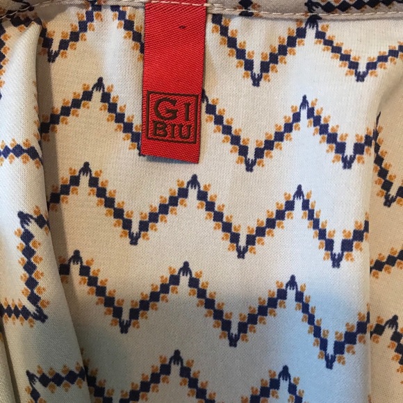 Chevron print tan dress or blouse - Picture 5 of 6